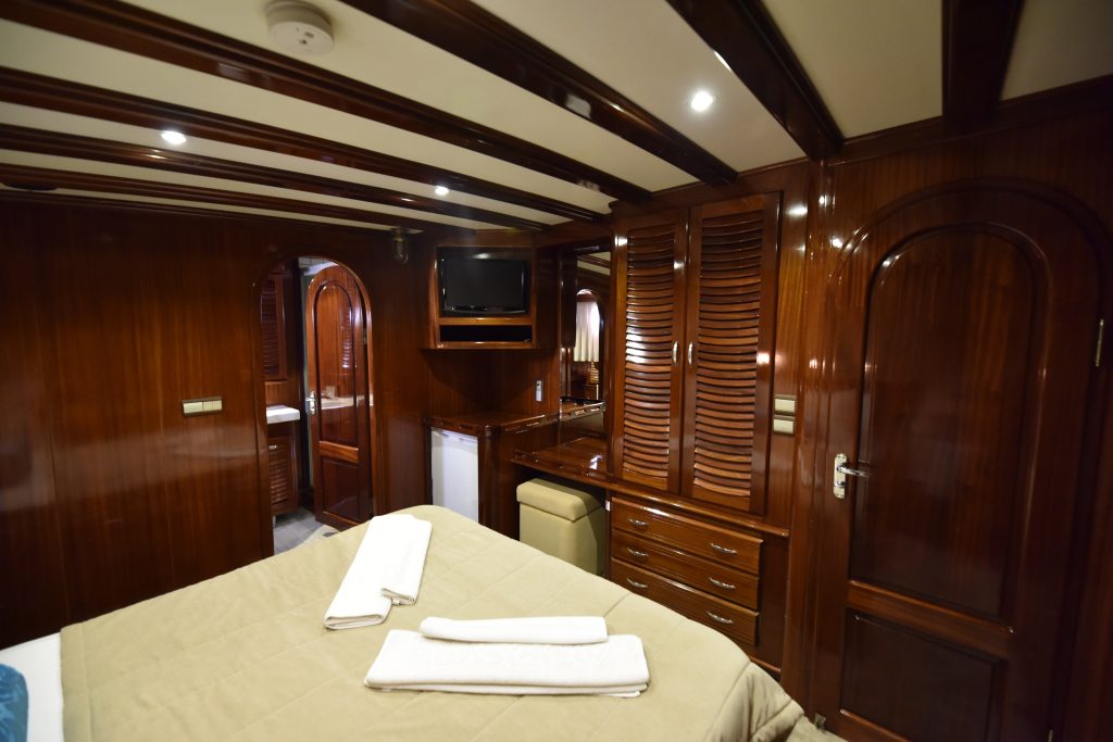 Yacht interior image
