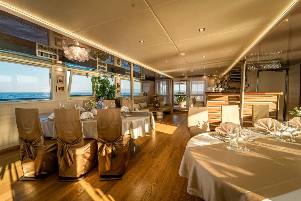 Yacht interior image