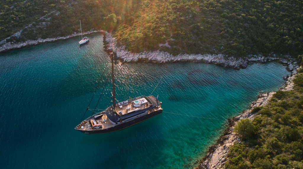 Yacht exterior image