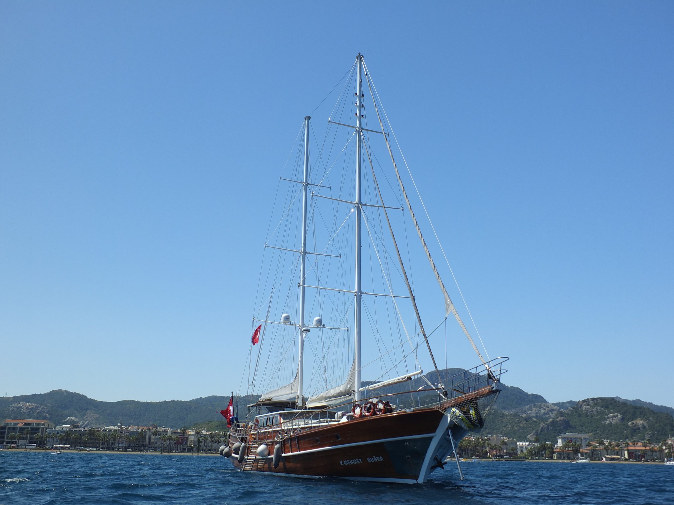 Yacht exterior image