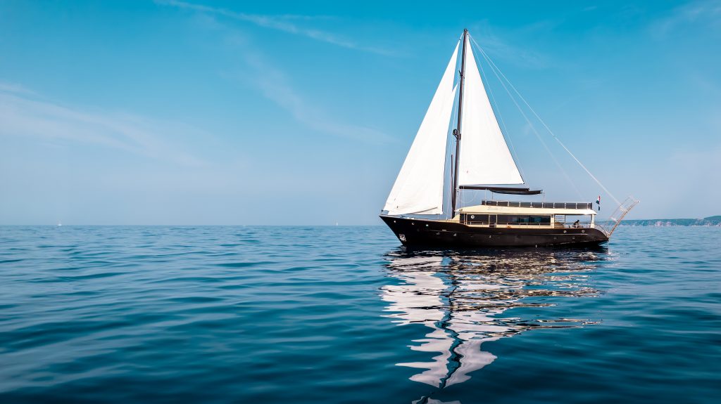 Yacht exterior image