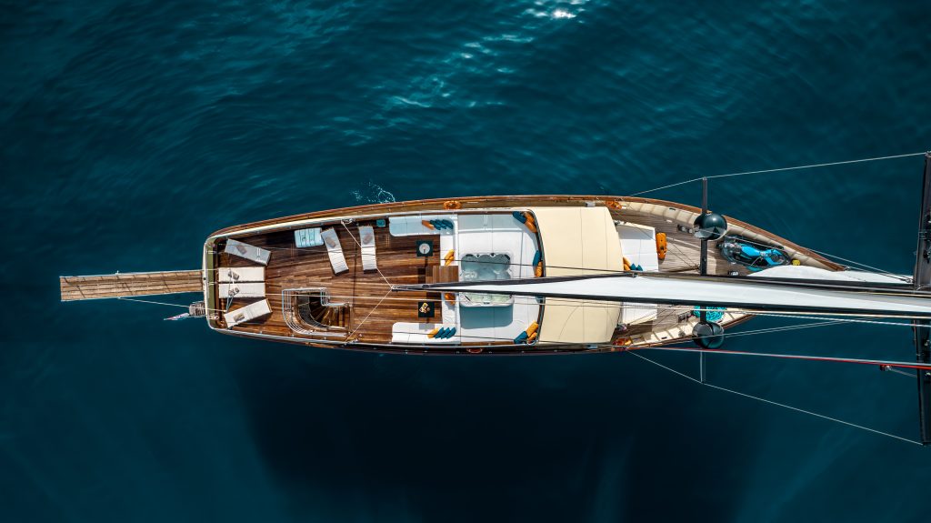 Yacht exterior image