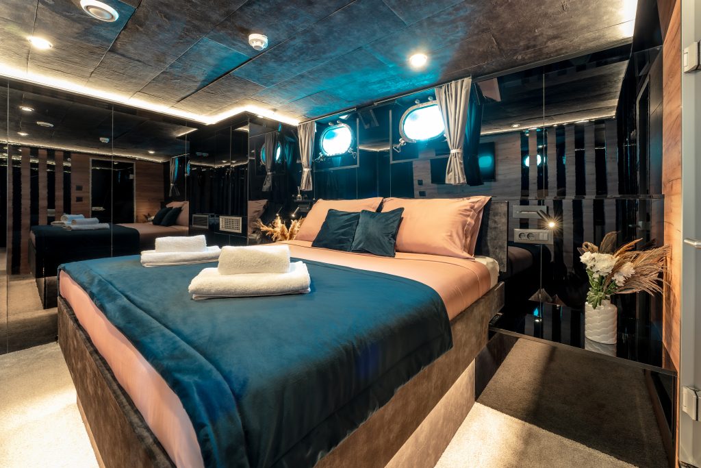 Yacht interior image
