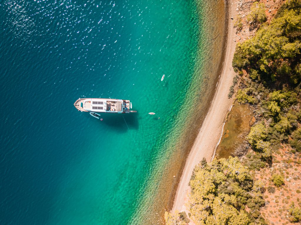 Yacht exterior image