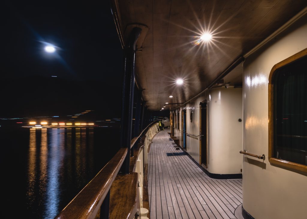 Yacht exterior image