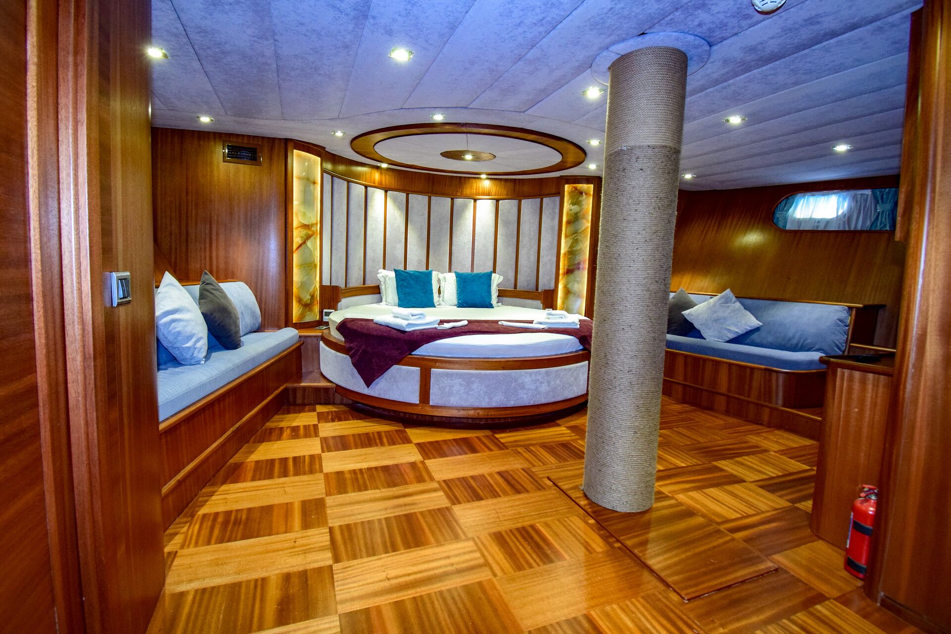 Yacht interior image