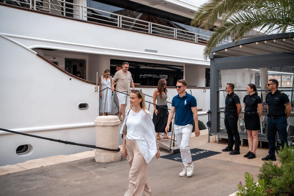 Checking out of yacht charter