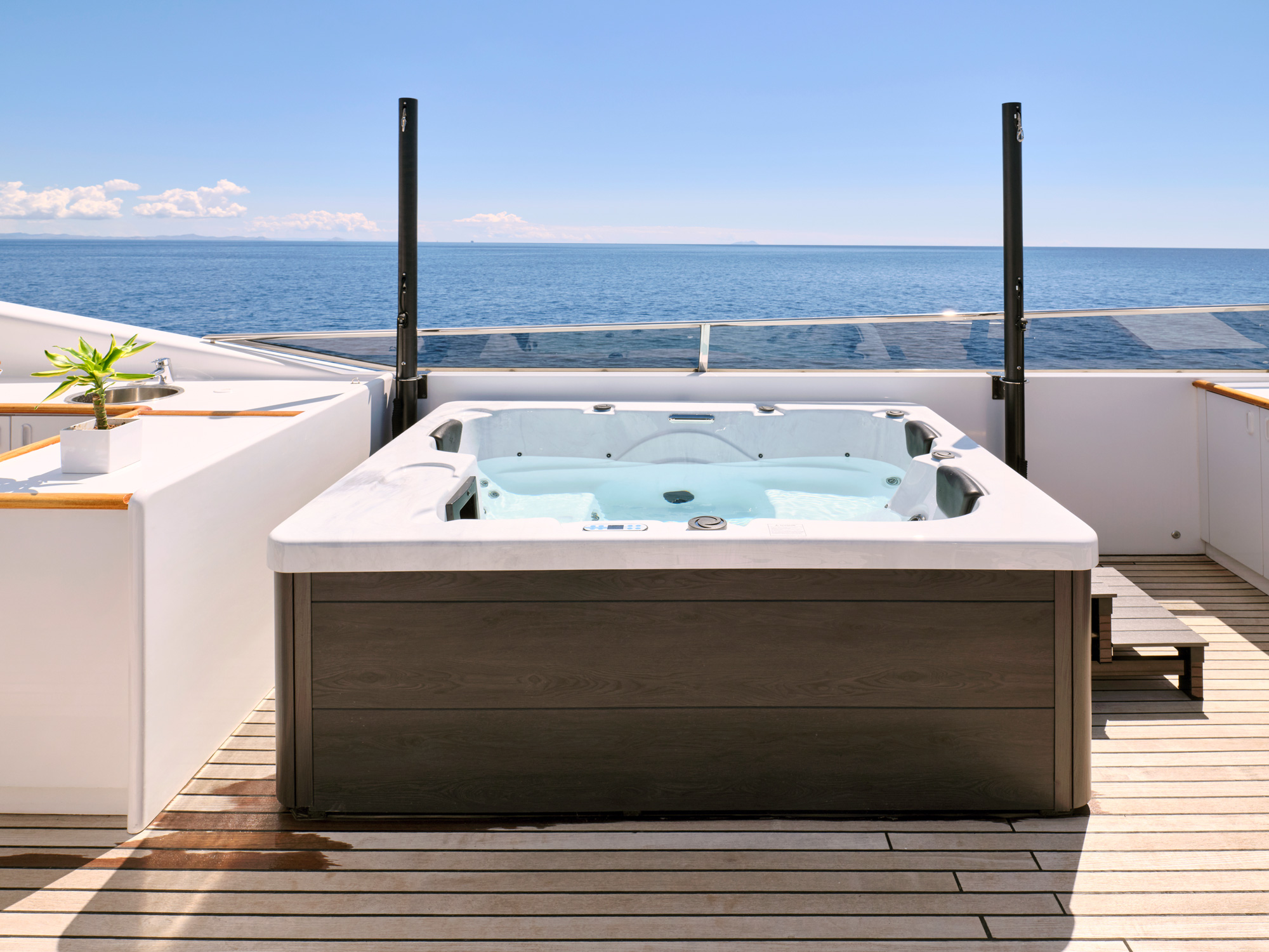 Yacht exterior image