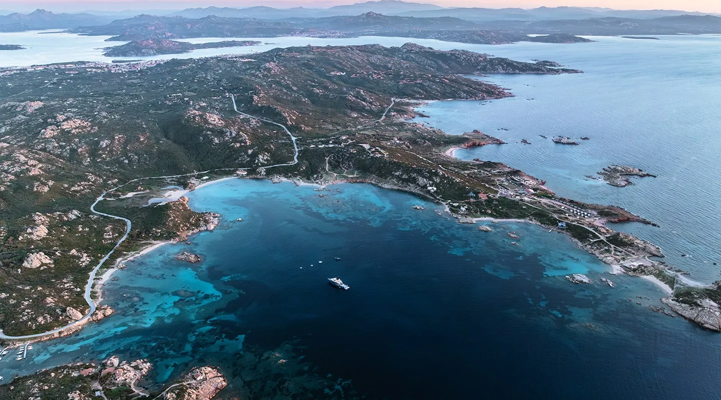 Yacht exterior image