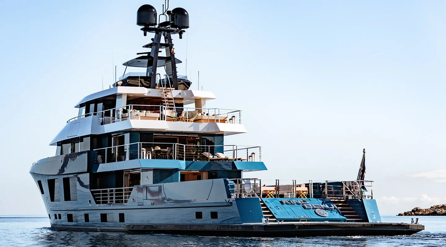 Yacht exterior image