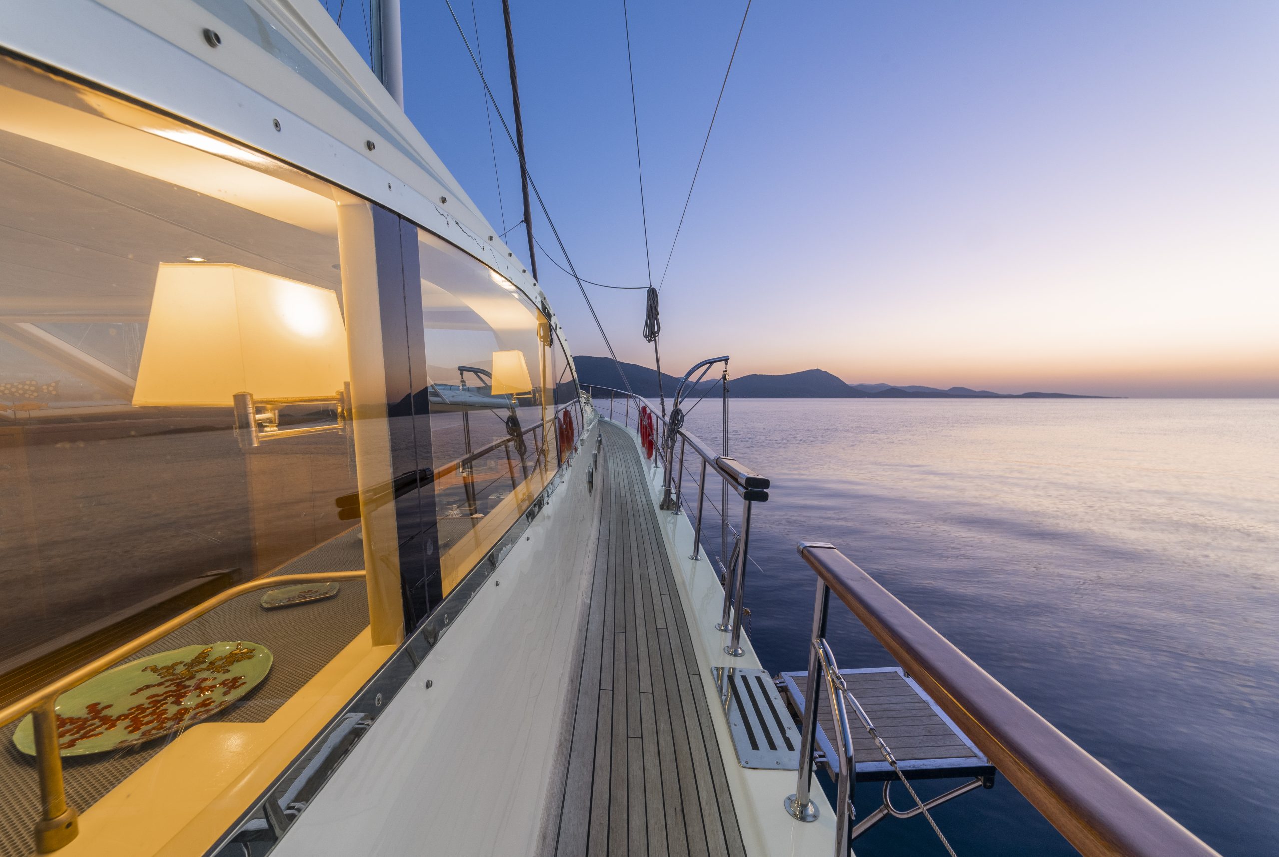 Yacht exterior image