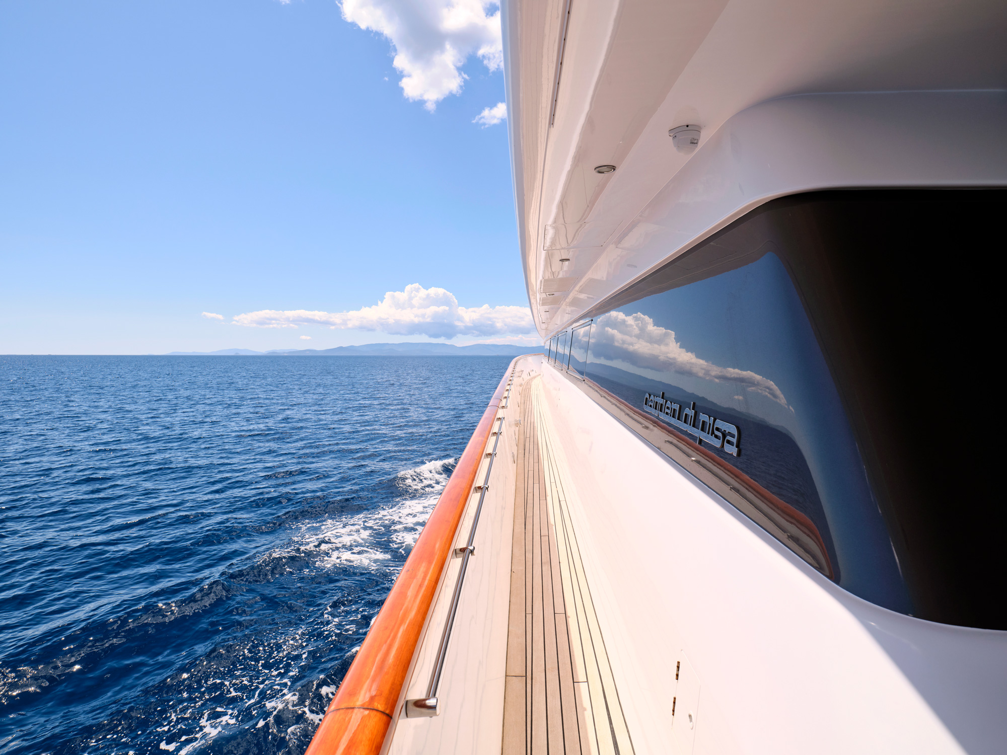 Yacht exterior image