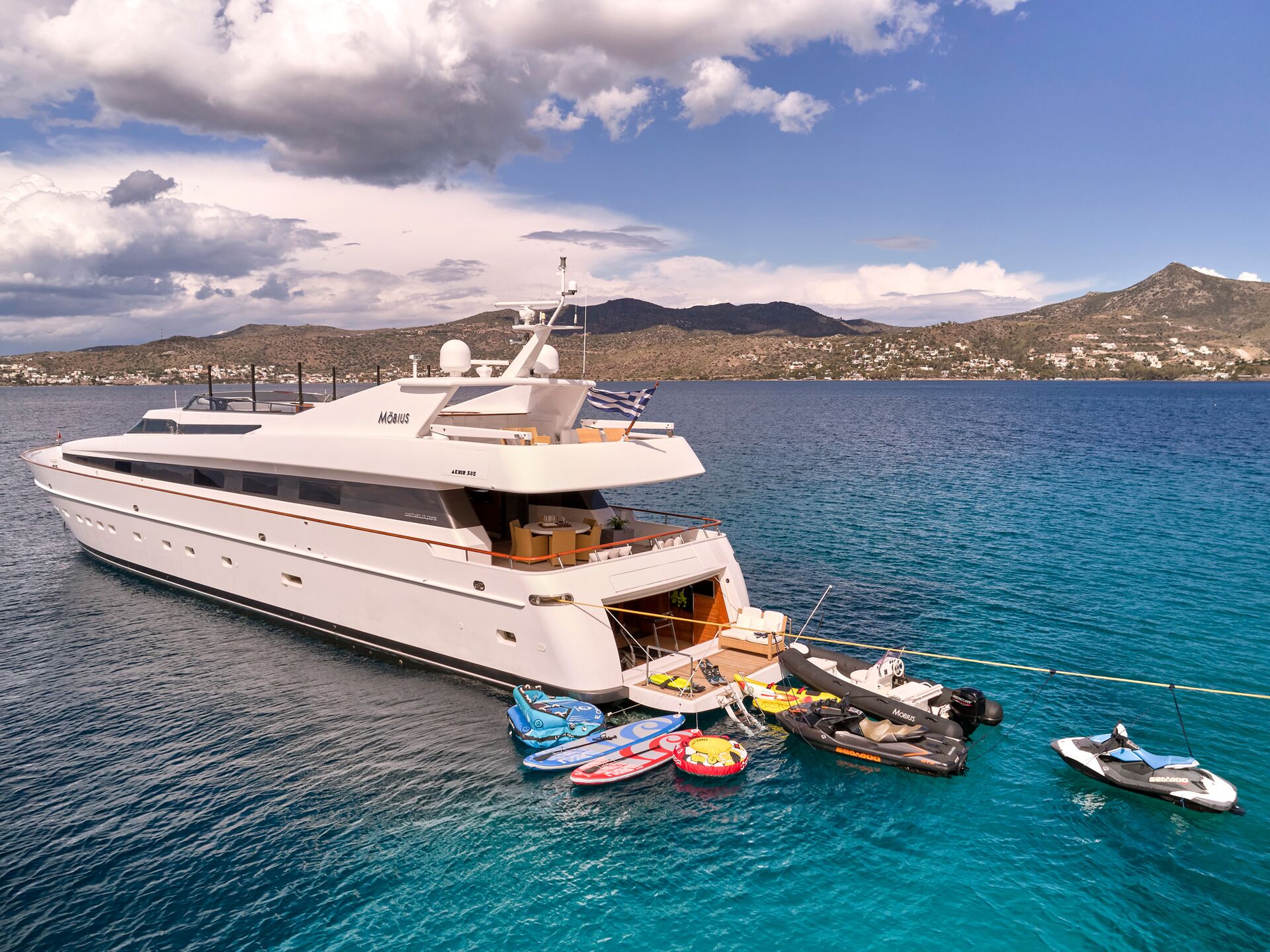 Yacht exterior image