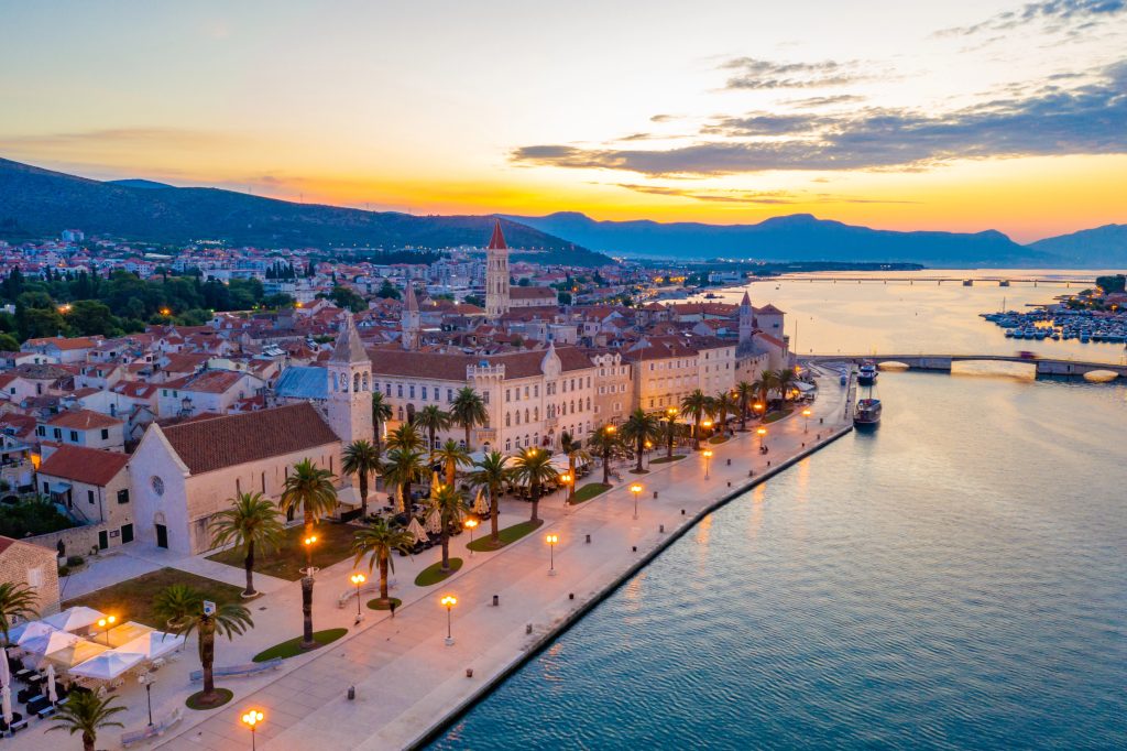 Trogir – Korčula – Trogir
