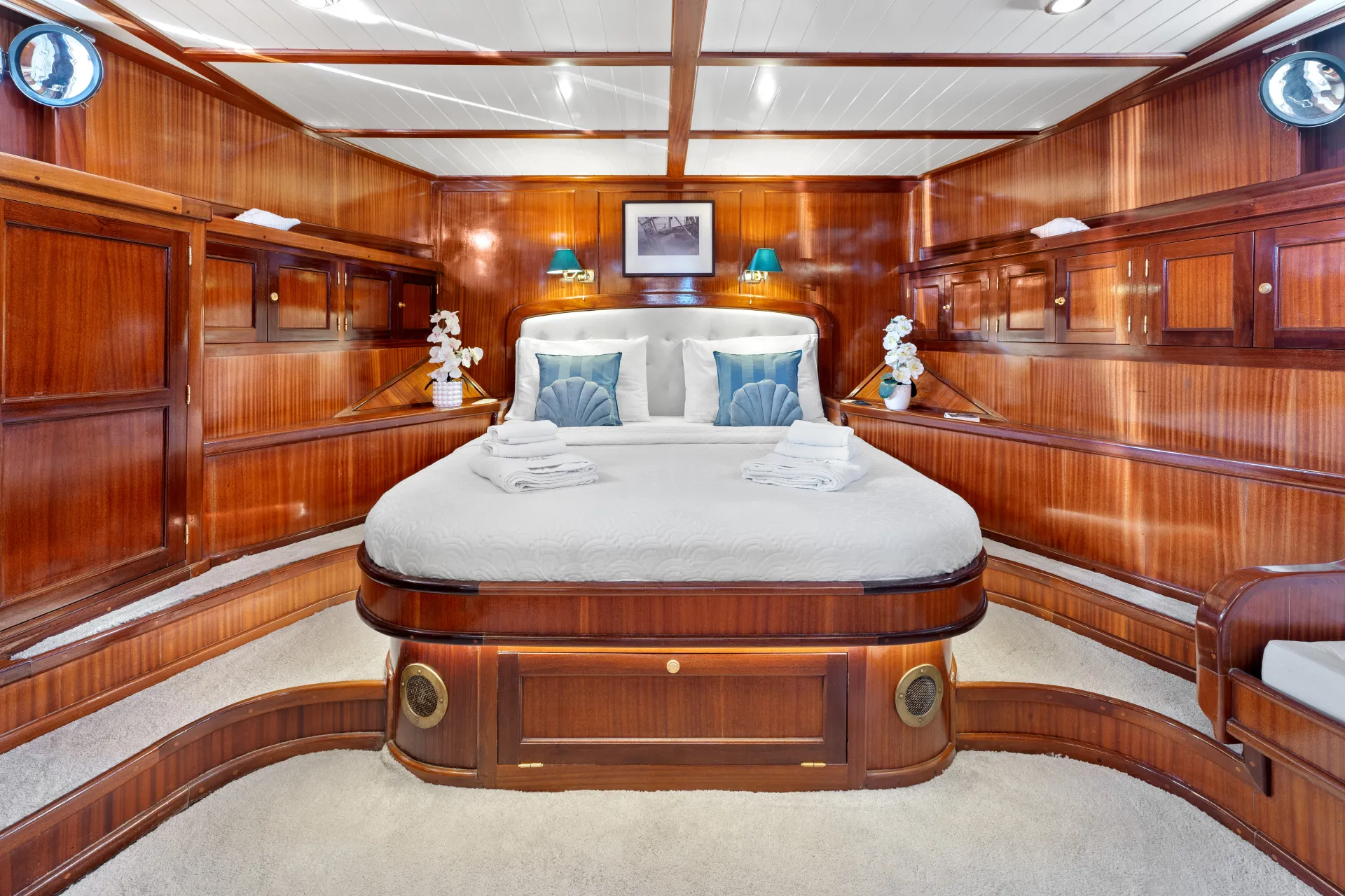 SMART SPIRIT Master stateroom - Bow