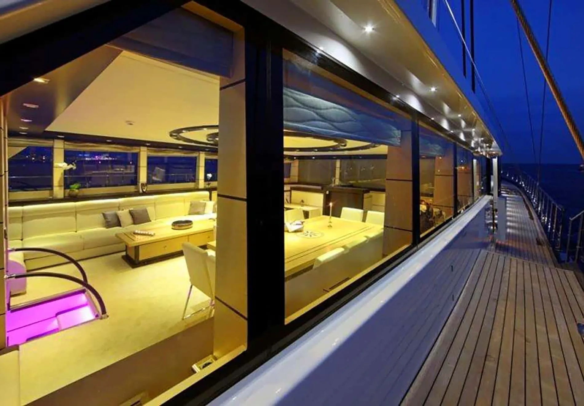 perla del mar - side deck