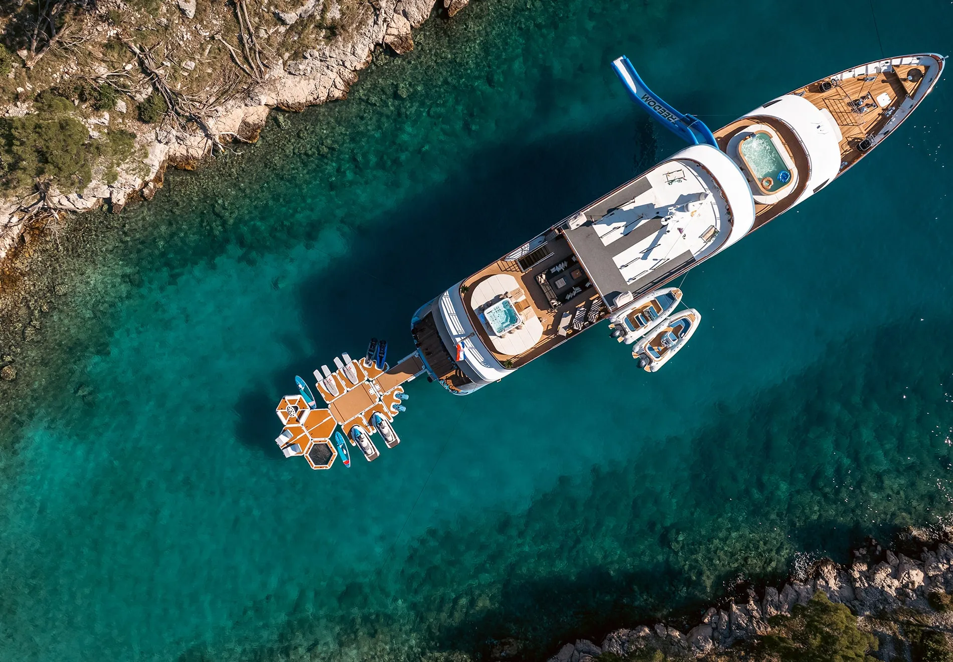 The sense of freedom is unparalleled - your surroundings change at your command, allowing you to make the most