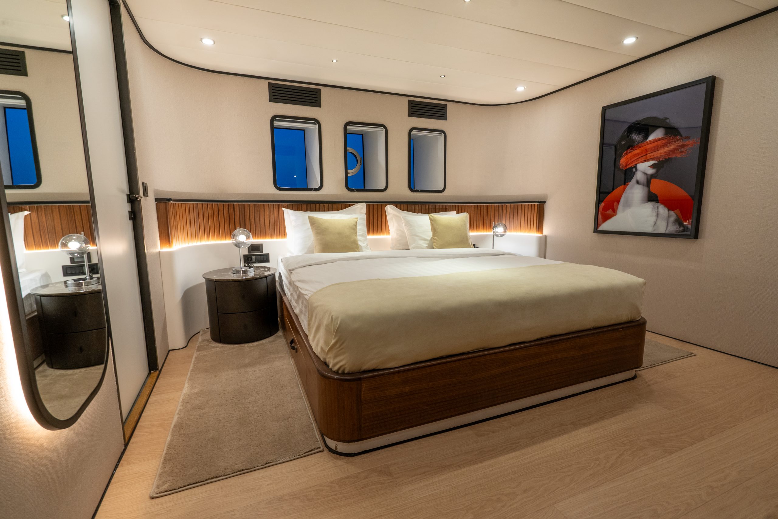 DE LOVE Double cabin