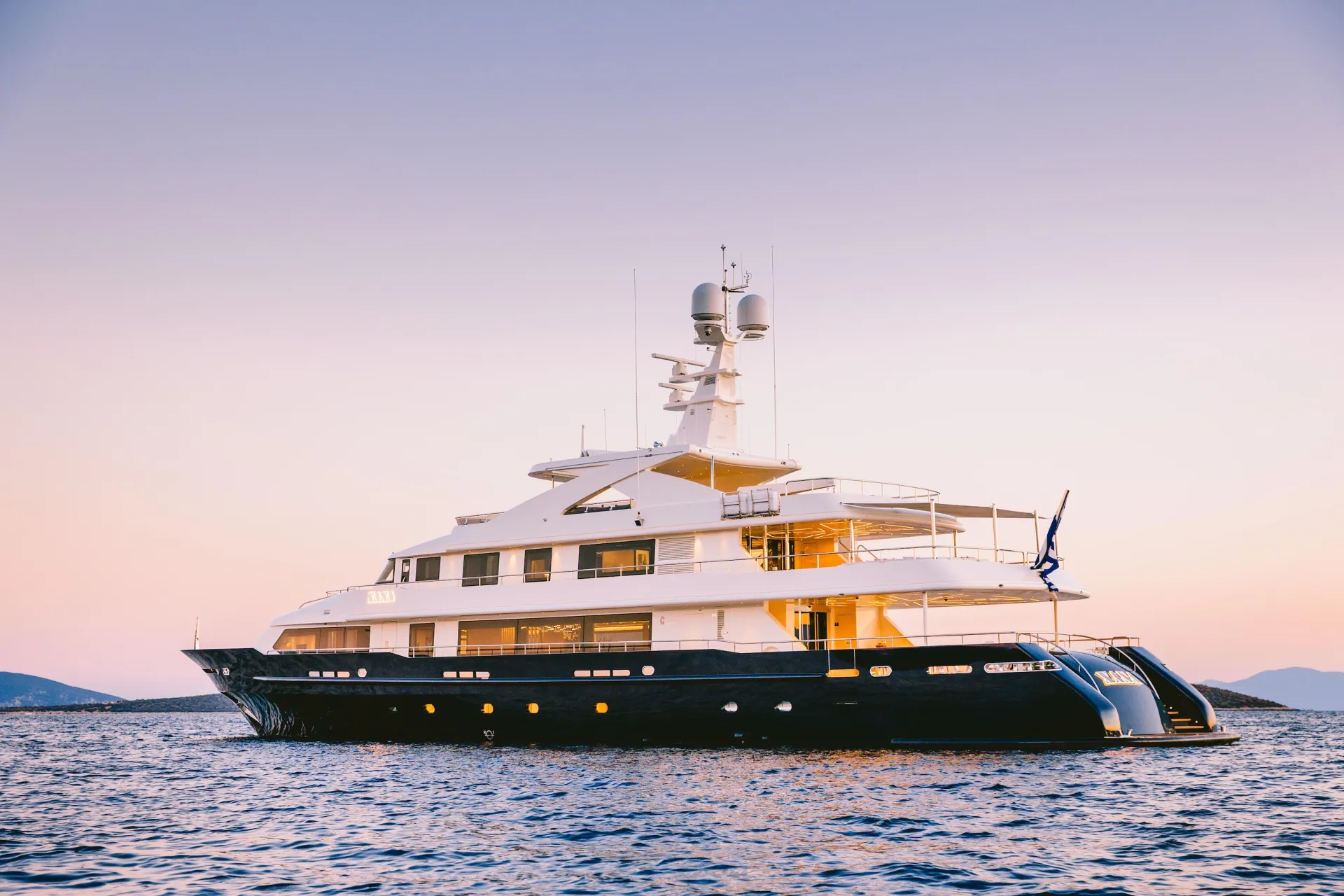 Luxury yacht charters in Greece