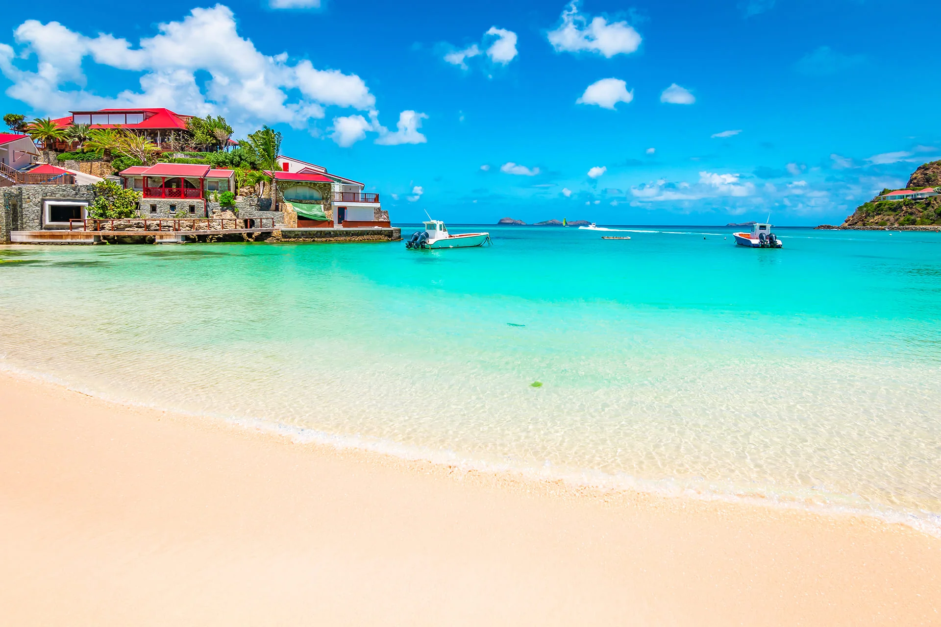 Antigua to Sint Maarten